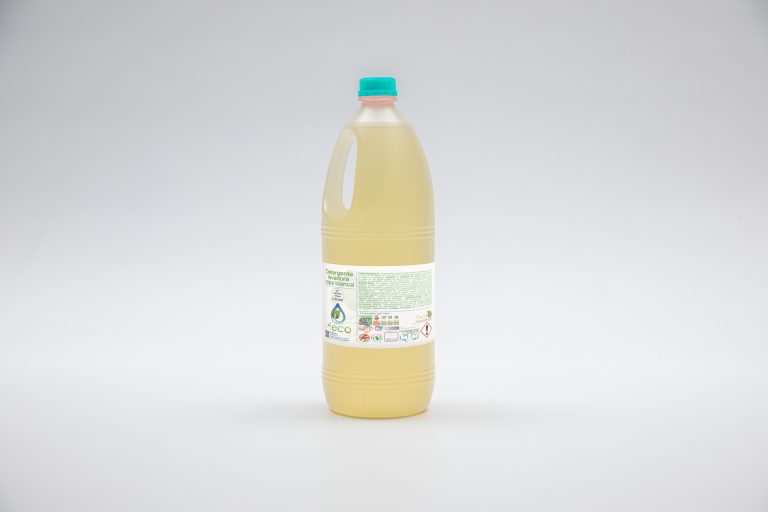 Detergente para ropa blanca
