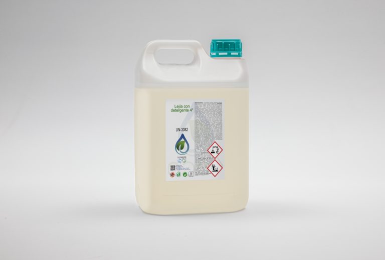 Lejía con detergente